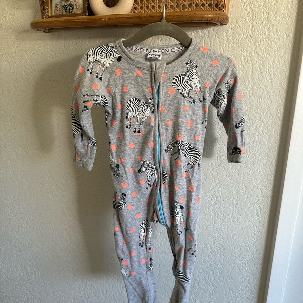 Bonds onesie 3-6m
